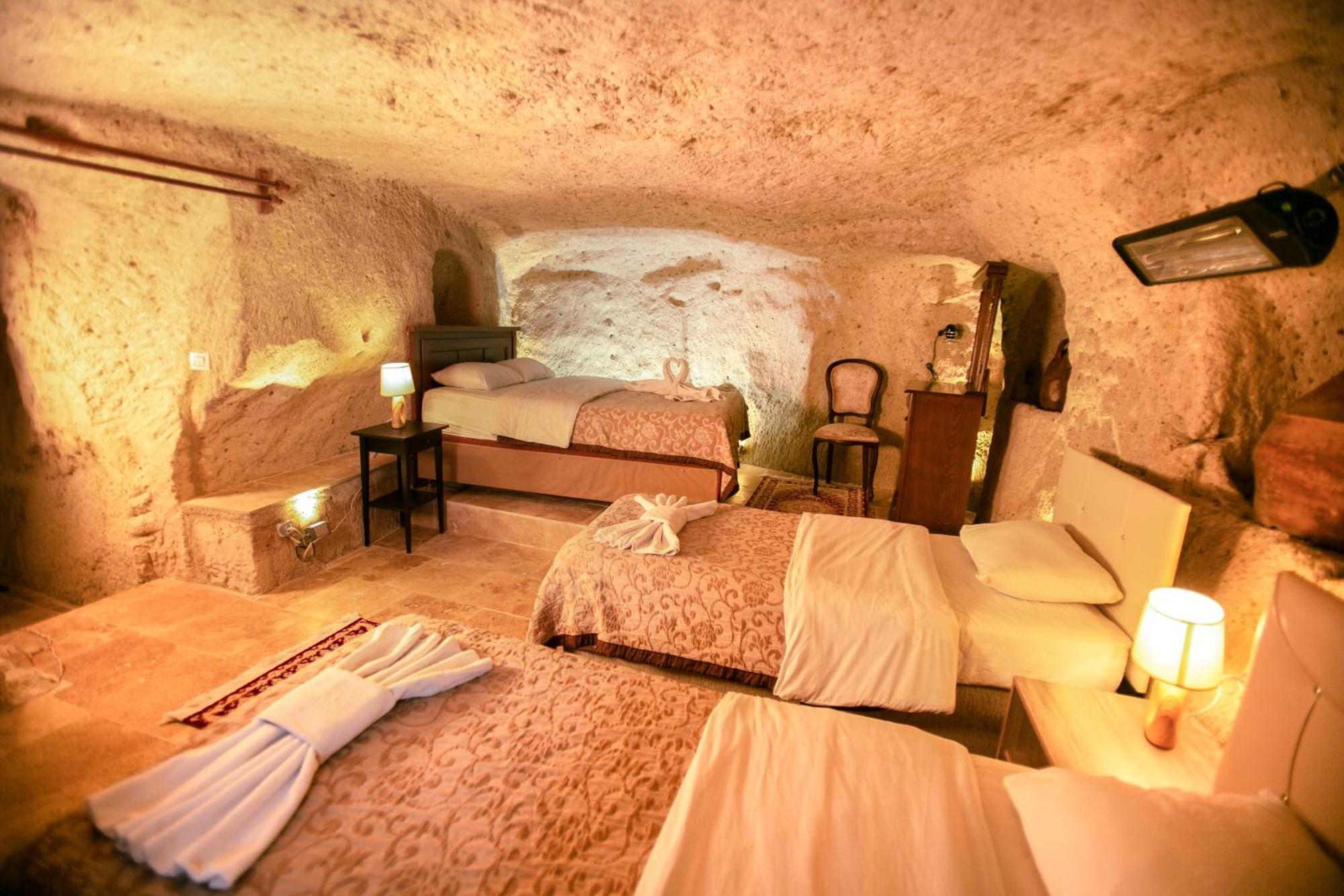 Kamelya Cave Hostel (Adults Only) Göreme Extérieur photo